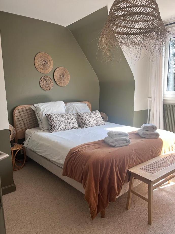 Croix Les Glycines B&B 외부 사진